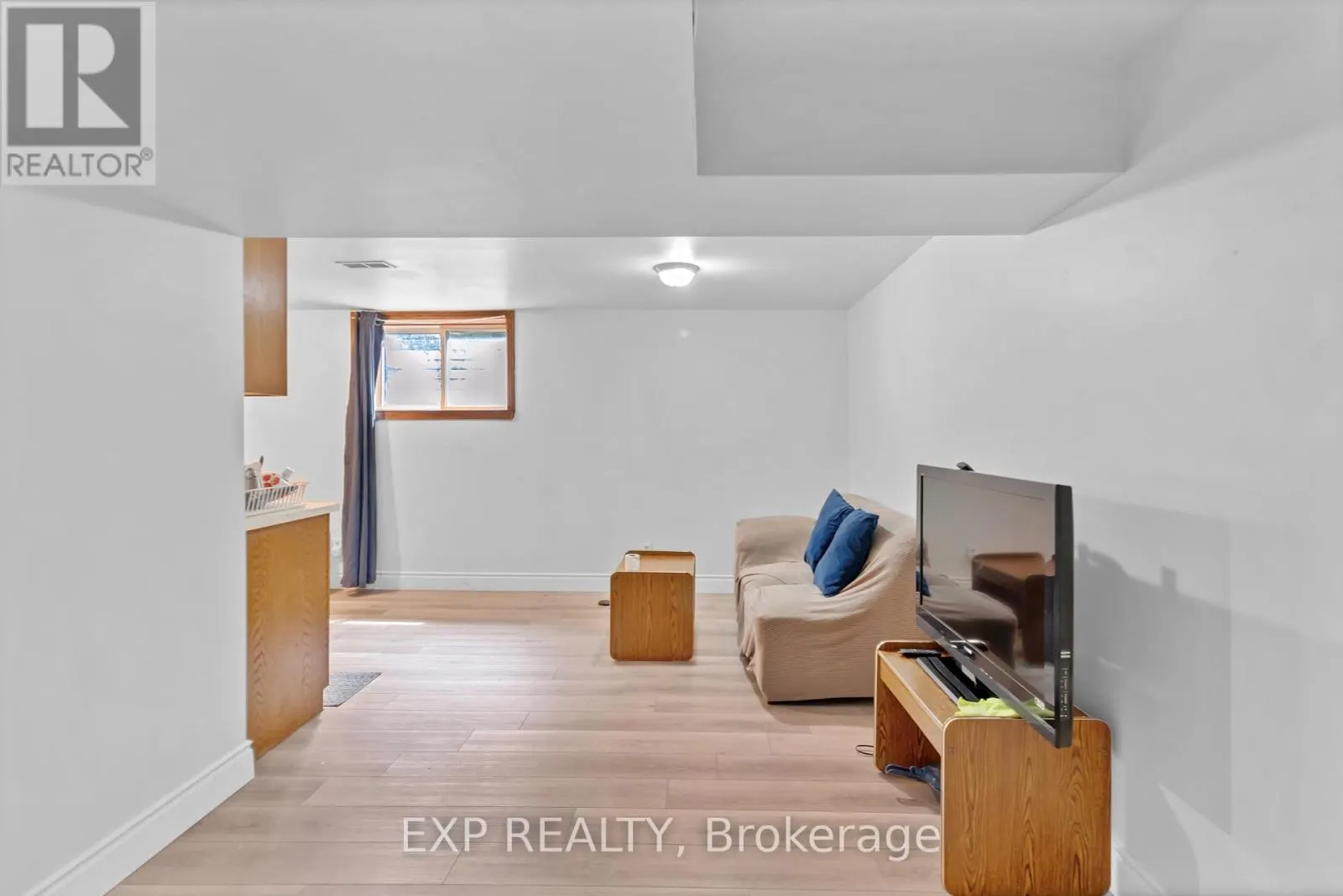 111 MOUNTAINVIEW ROAD S