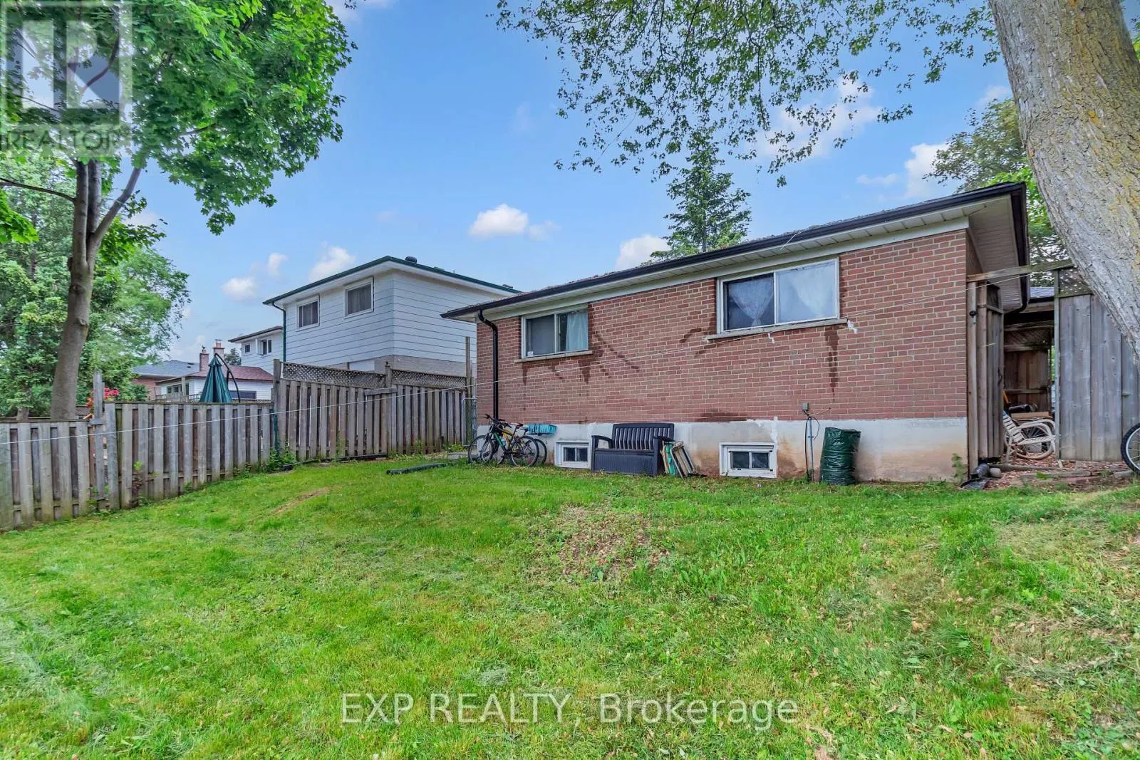 111 MOUNTAINVIEW ROAD S