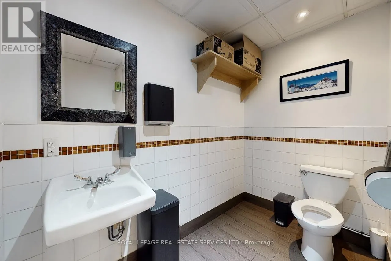 2184 BLOOR STREET W