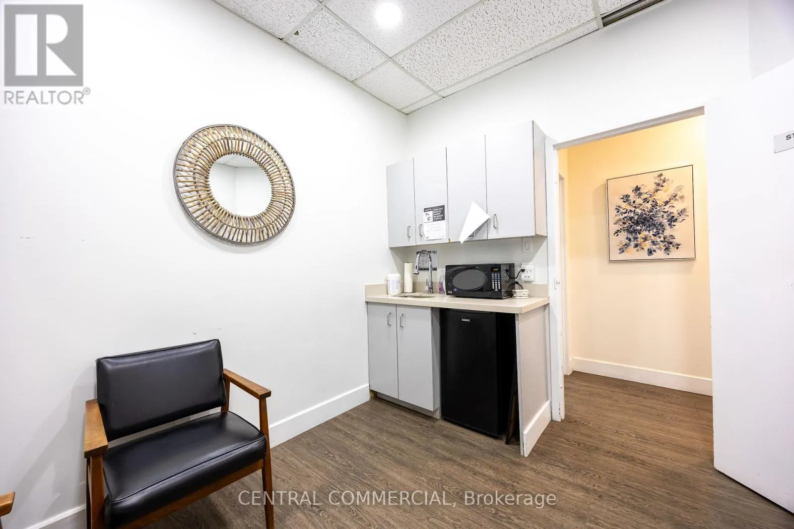 2885 LAKE SHORE BOULEVARD W