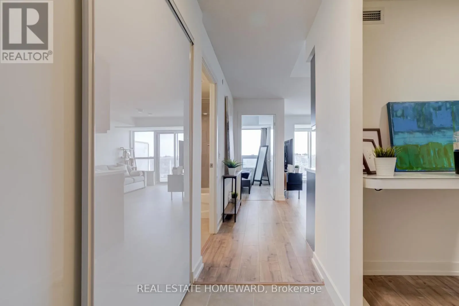 1204 - 10 WILBY CRESCENT