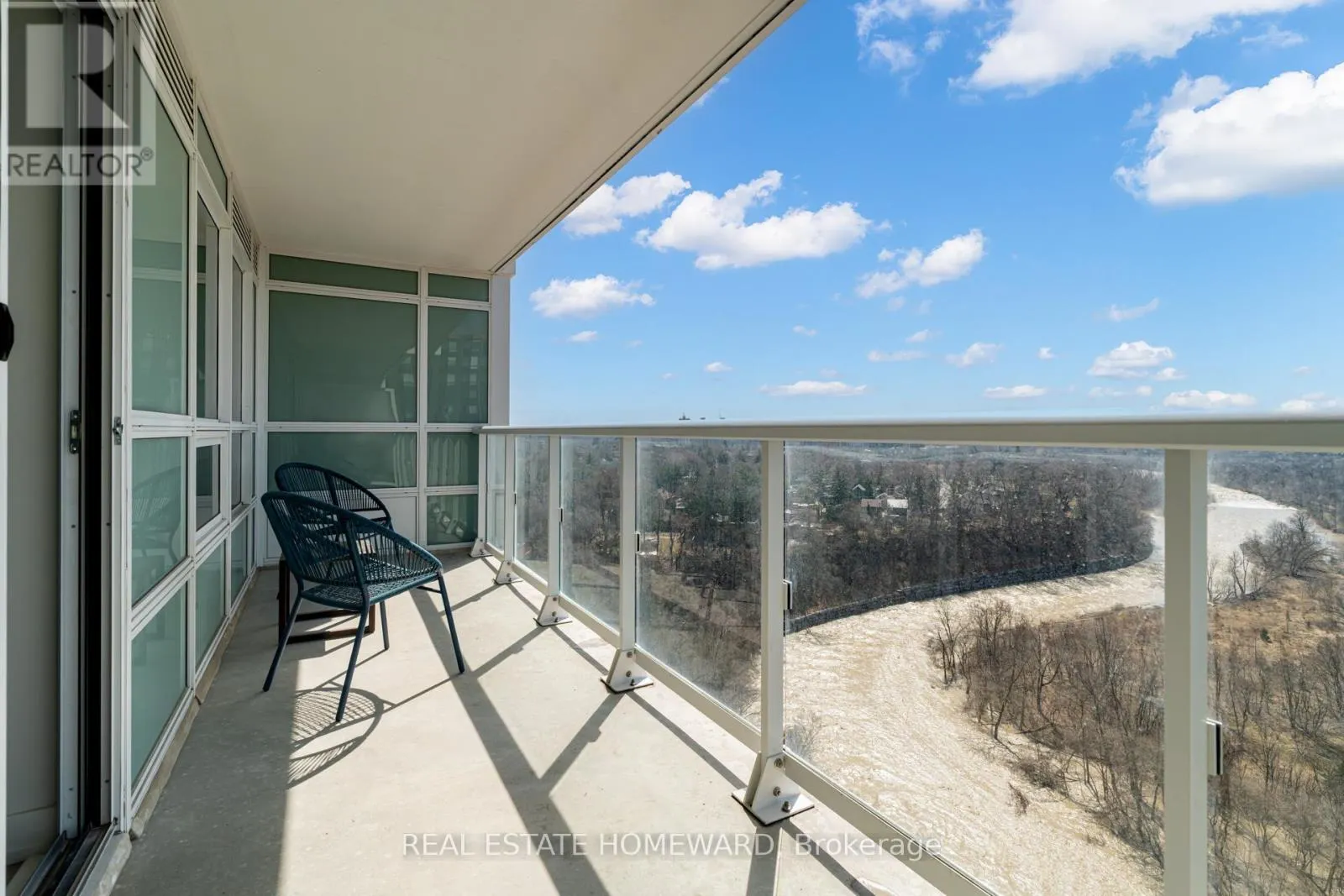 1204 - 10 WILBY CRESCENT