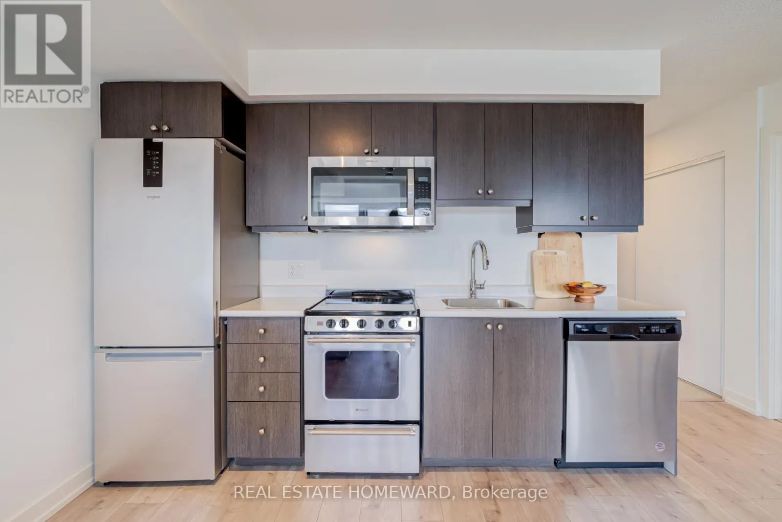 1204 - 10 WILBY CRESCENT