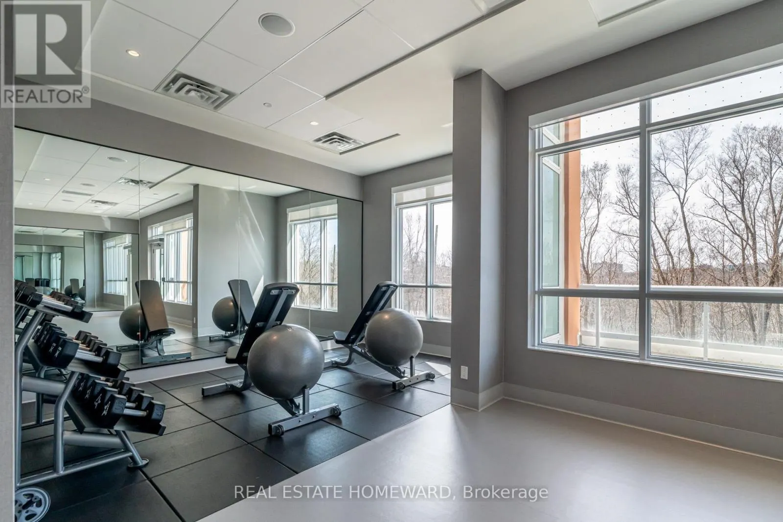 1204 - 10 WILBY CRESCENT