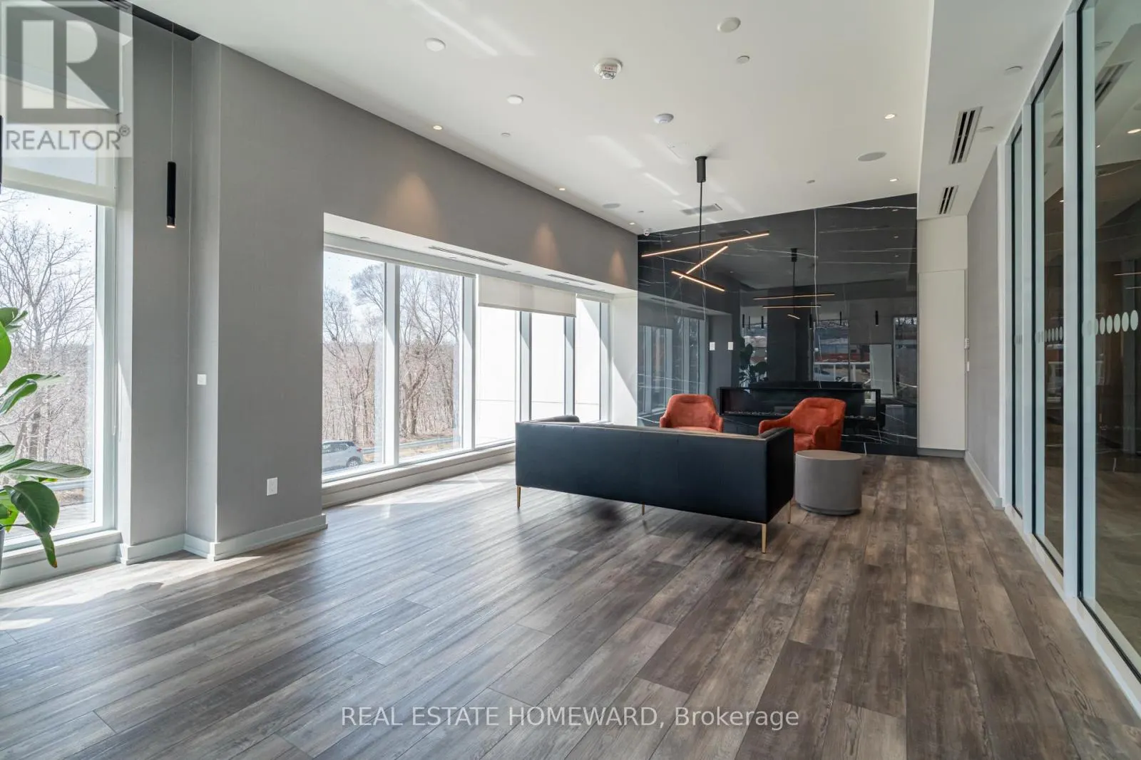 1204 - 10 WILBY CRESCENT