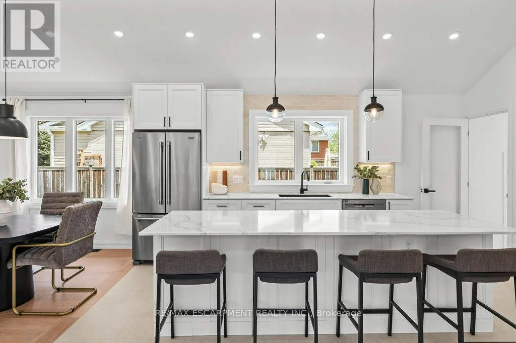 877 CONDOR DRIVE
