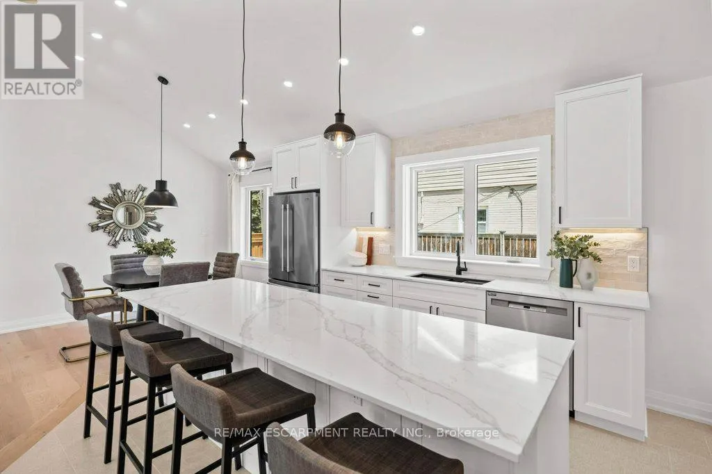 877 CONDOR DRIVE