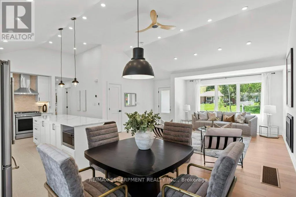 877 CONDOR DRIVE
