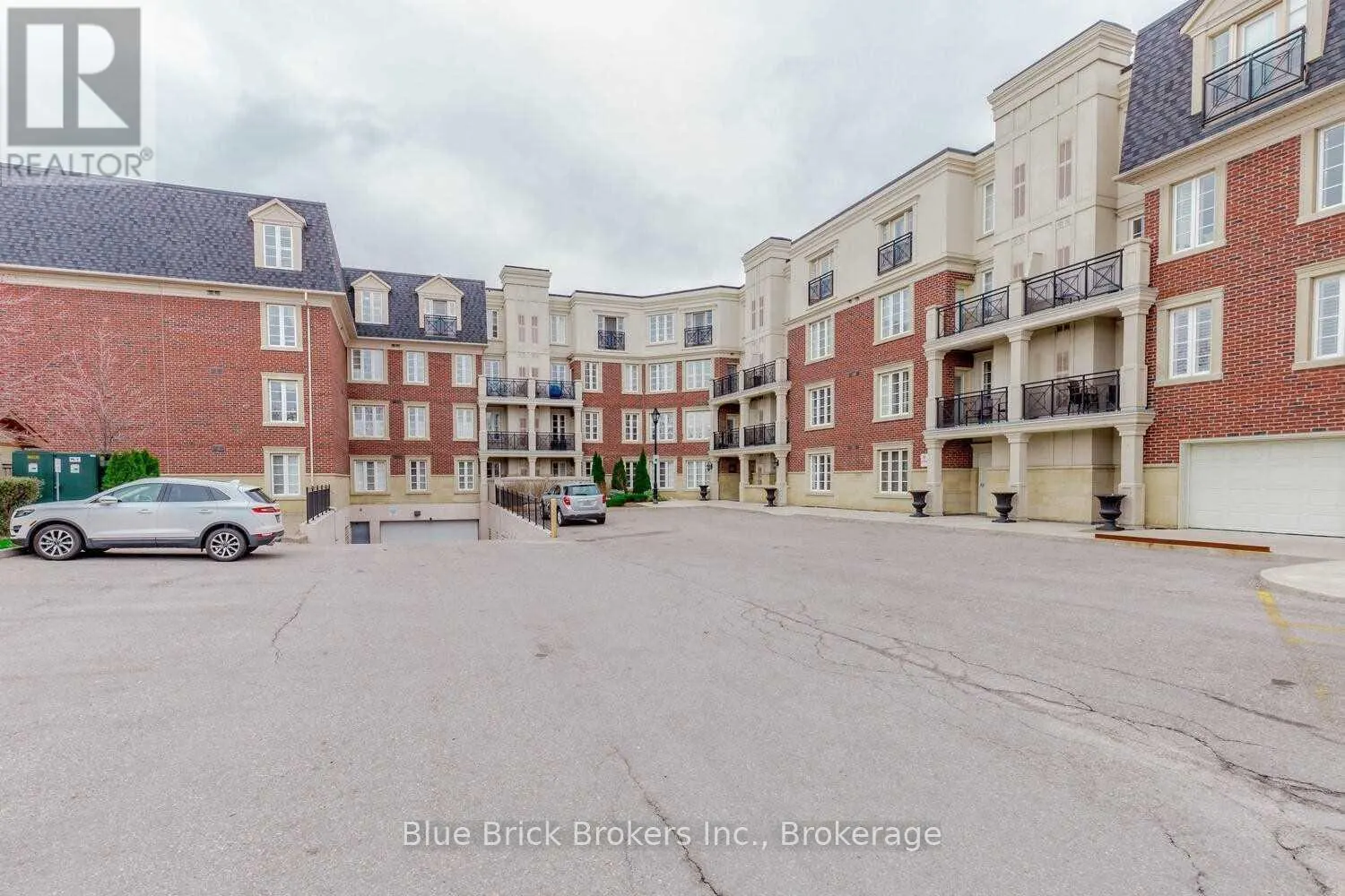 423 - 3351 CAWTHRA ROAD