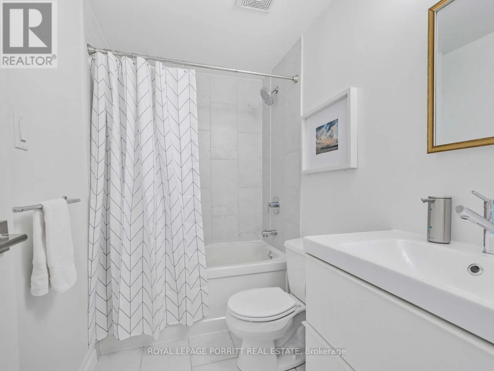 6 - 4 BRADBROOK ROAD