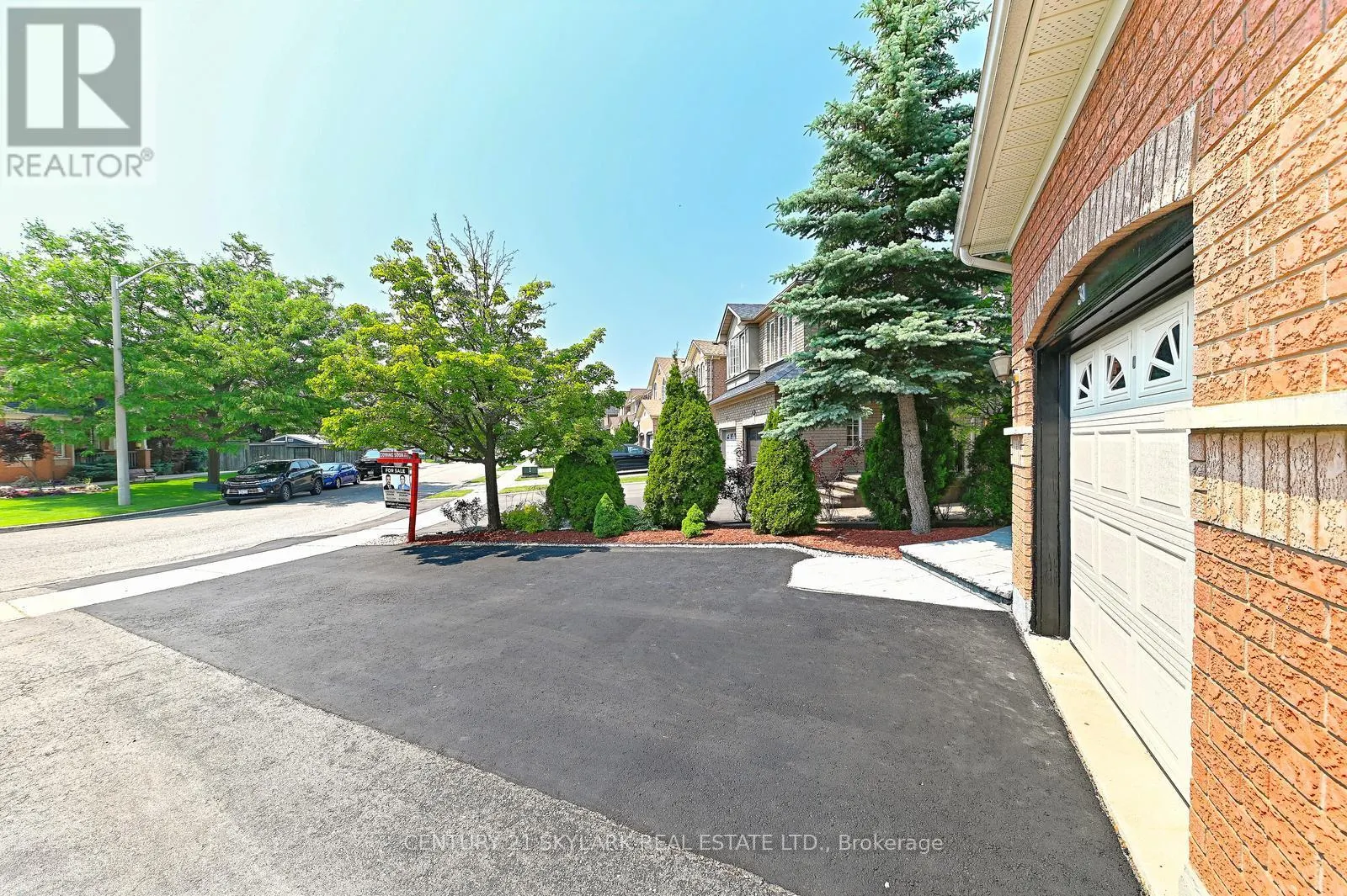 31 TODMORDEN DRIVE