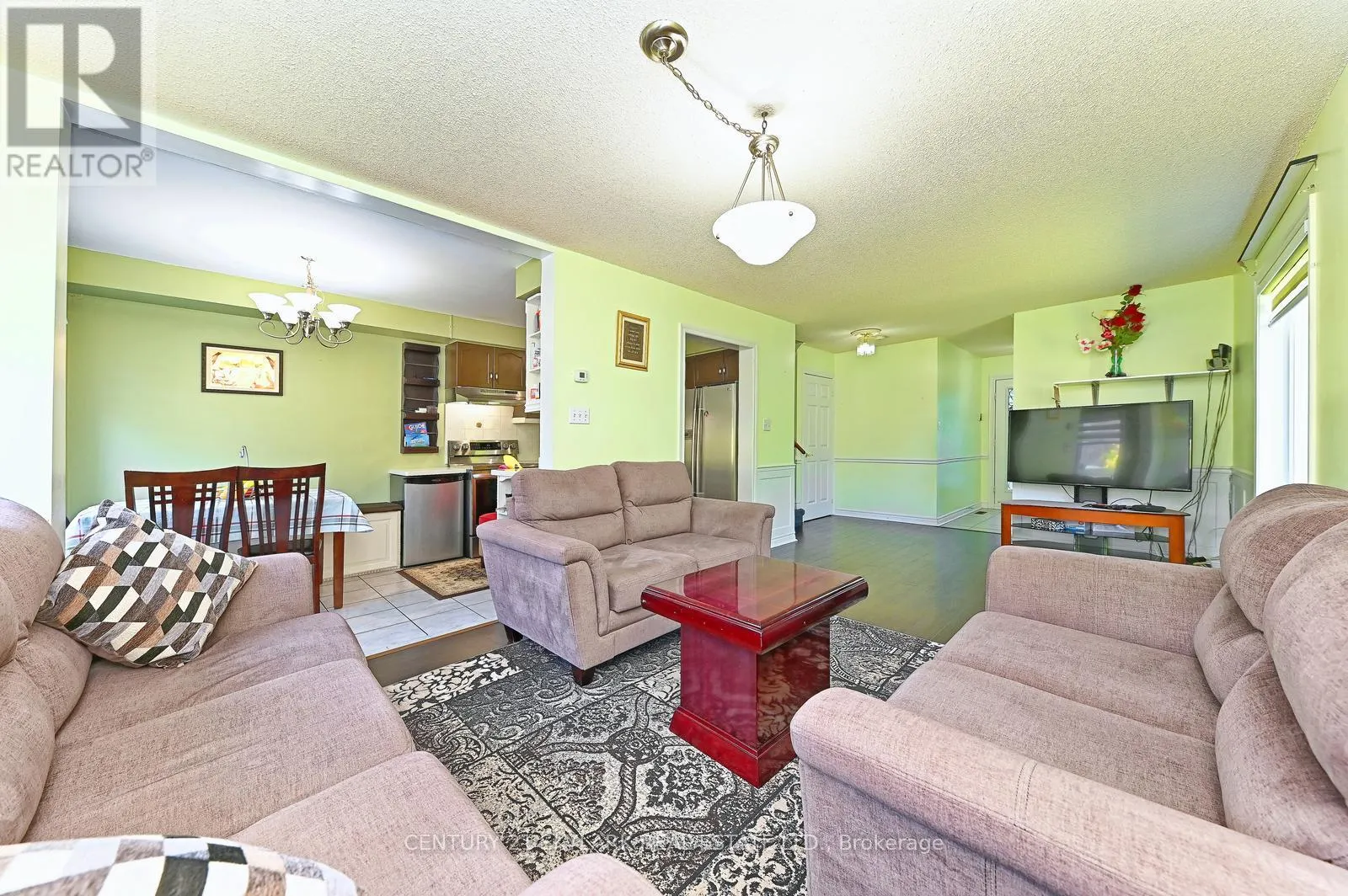 31 TODMORDEN DRIVE