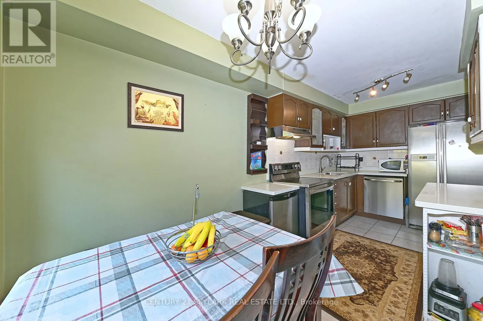 31 TODMORDEN DRIVE