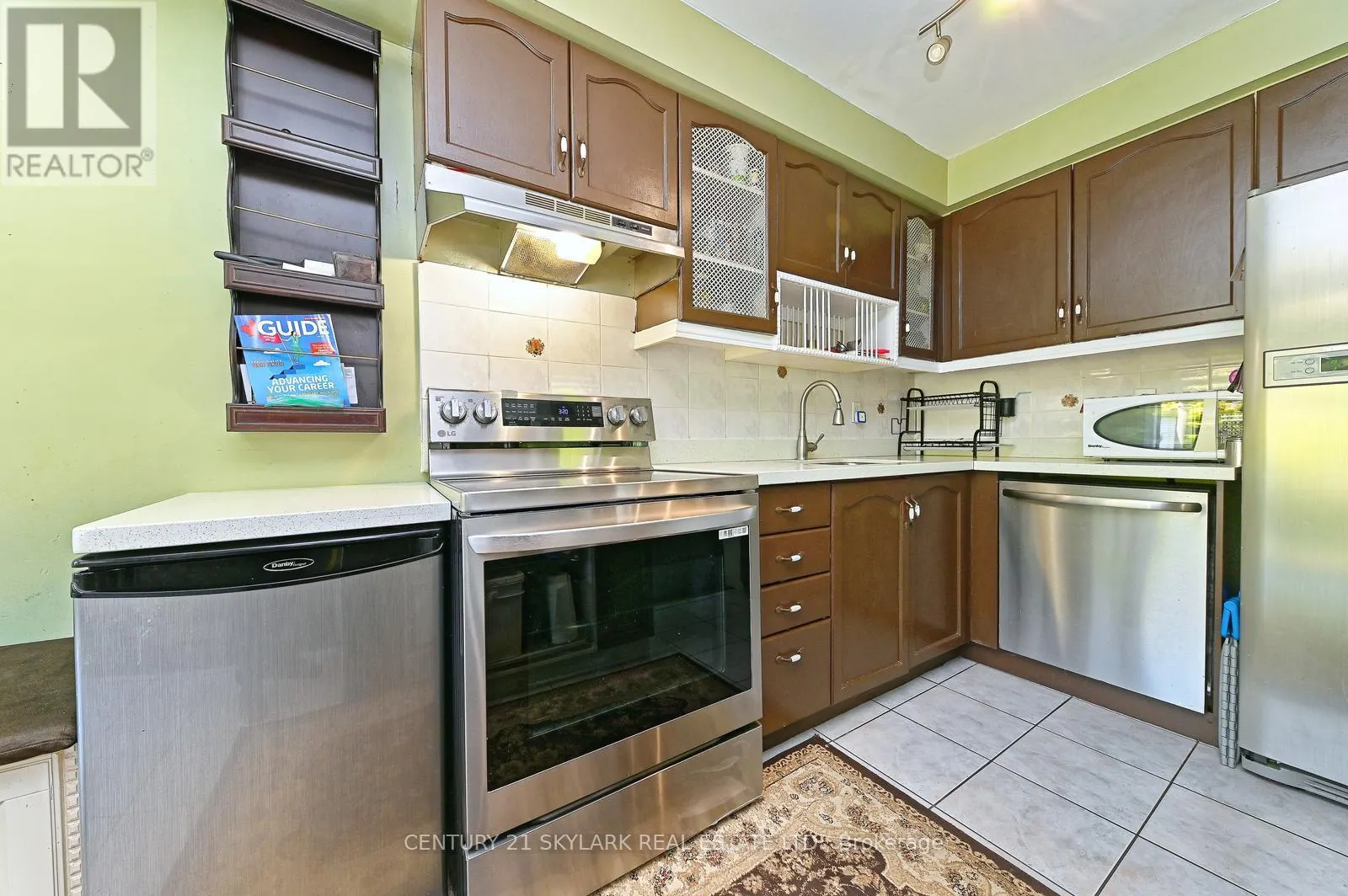 31 TODMORDEN DRIVE