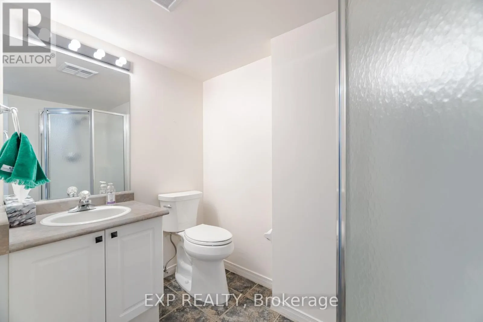 A304 - 216 PLAINS ROAD W