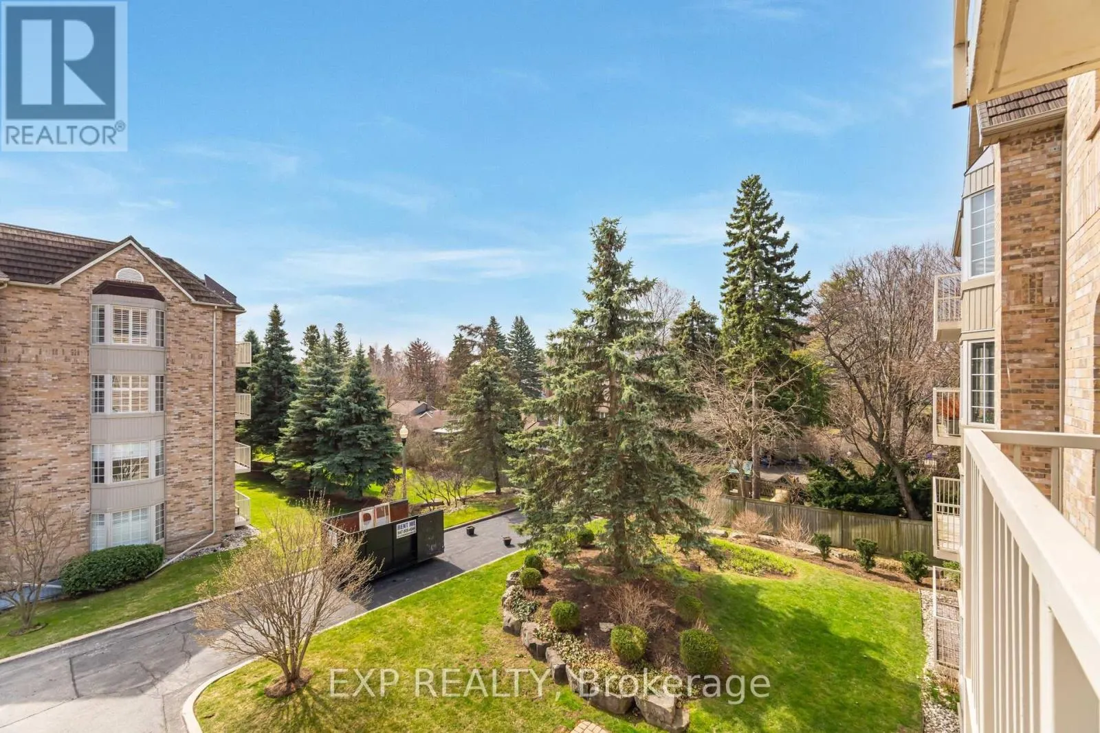 A304 - 216 PLAINS ROAD W