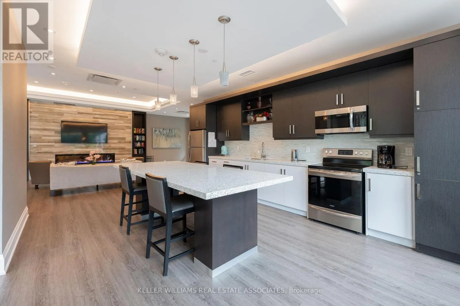 403 - 50 HALL ROAD
