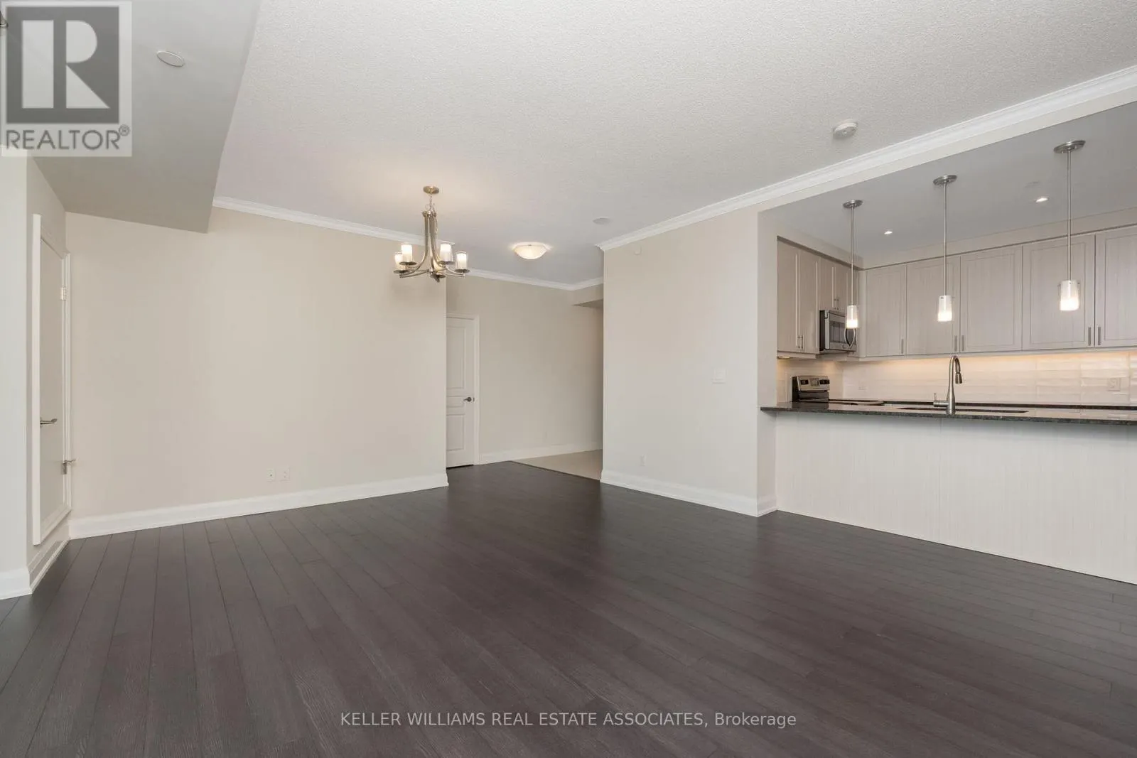 403 - 50 HALL ROAD