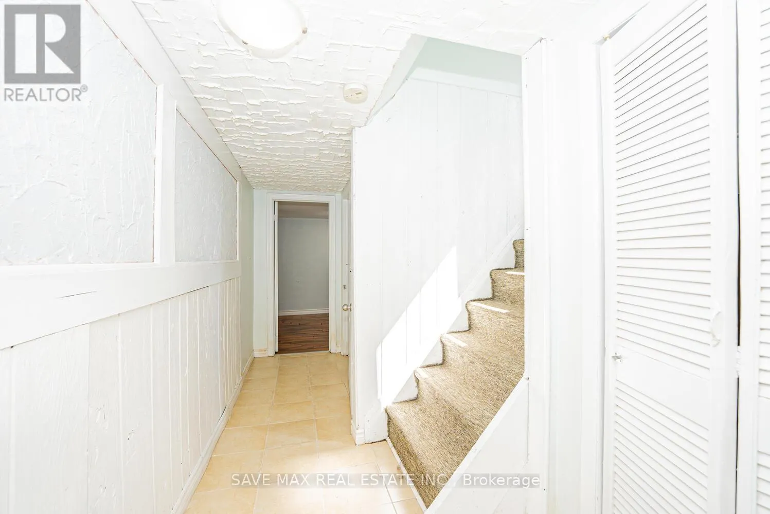 18 NORTHWOOD DRIVE