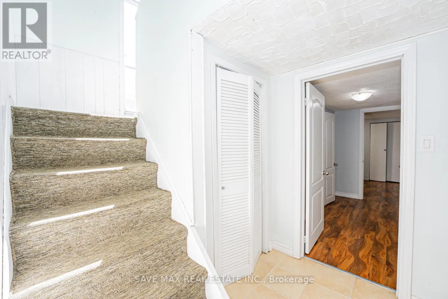 18 NORTHWOOD DRIVE