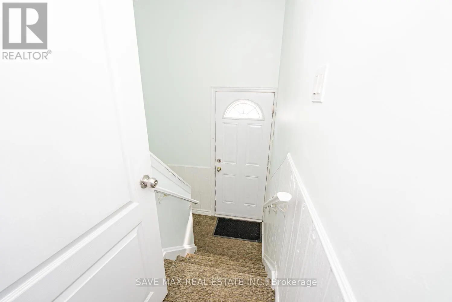 18 NORTHWOOD DRIVE