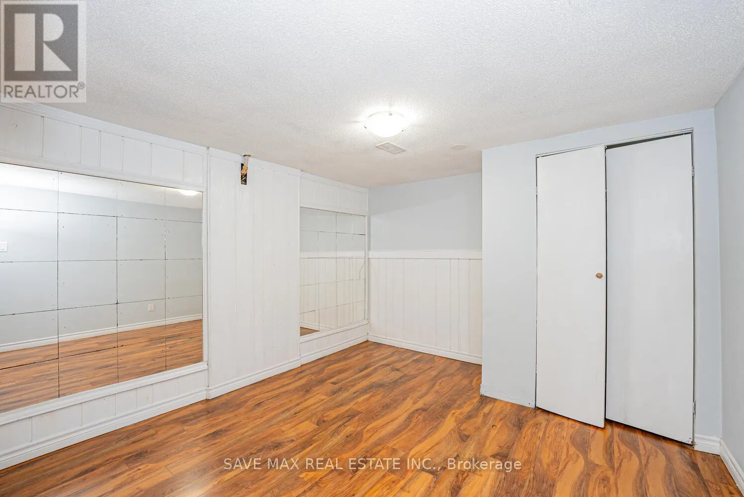18 NORTHWOOD DRIVE