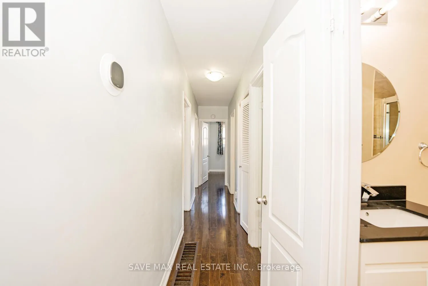 18 NORTHWOOD DRIVE