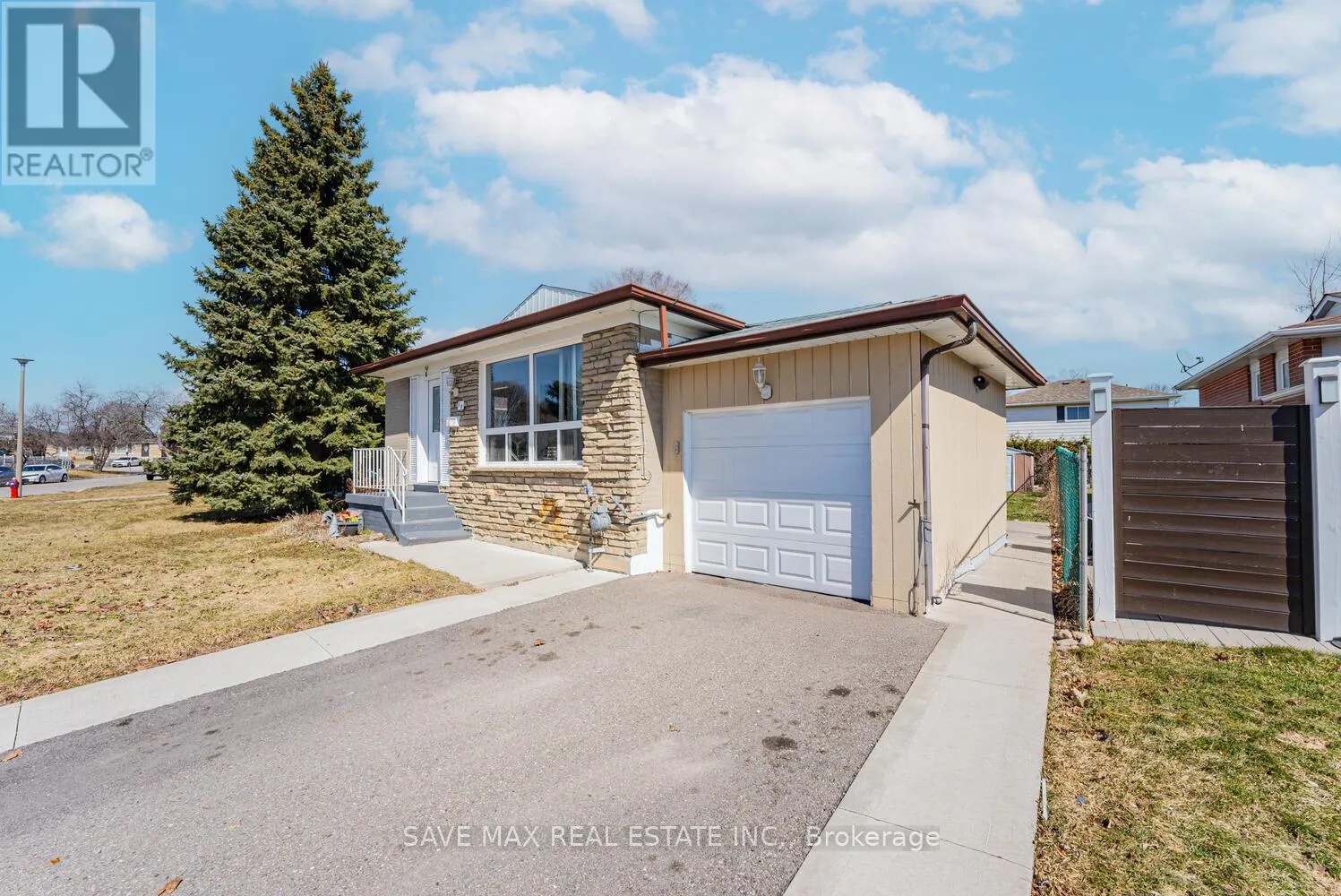 18 NORTHWOOD DRIVE