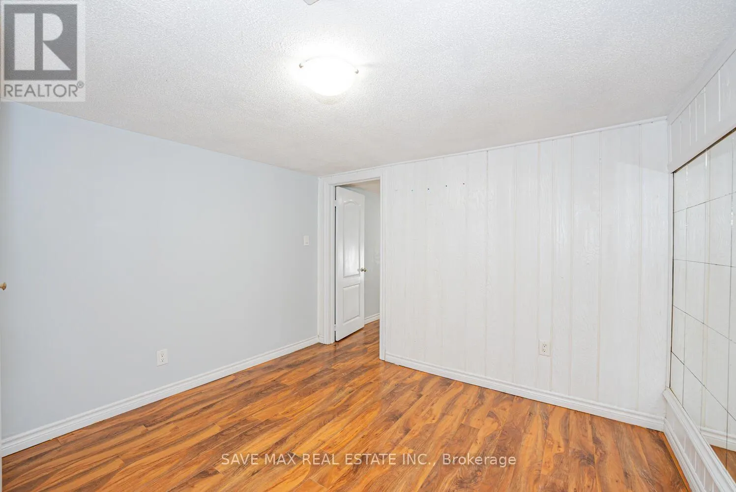 18 NORTHWOOD DRIVE