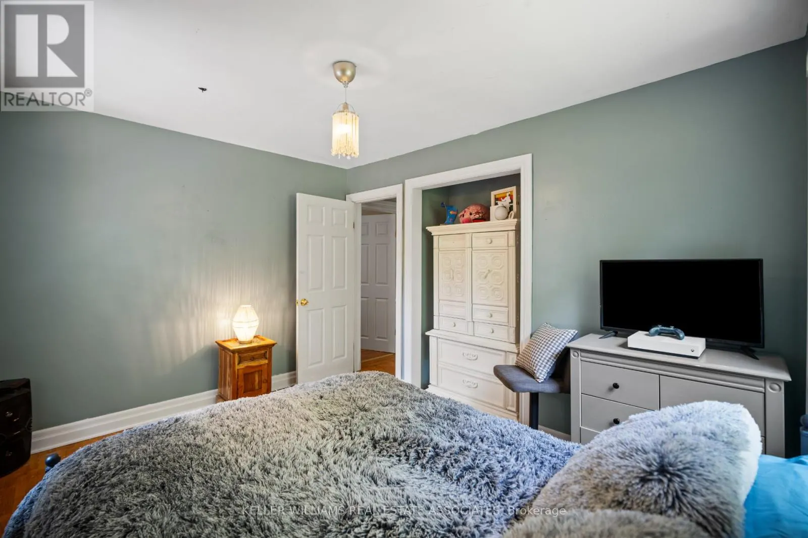 5106 CEDAR SPRINGS COURT