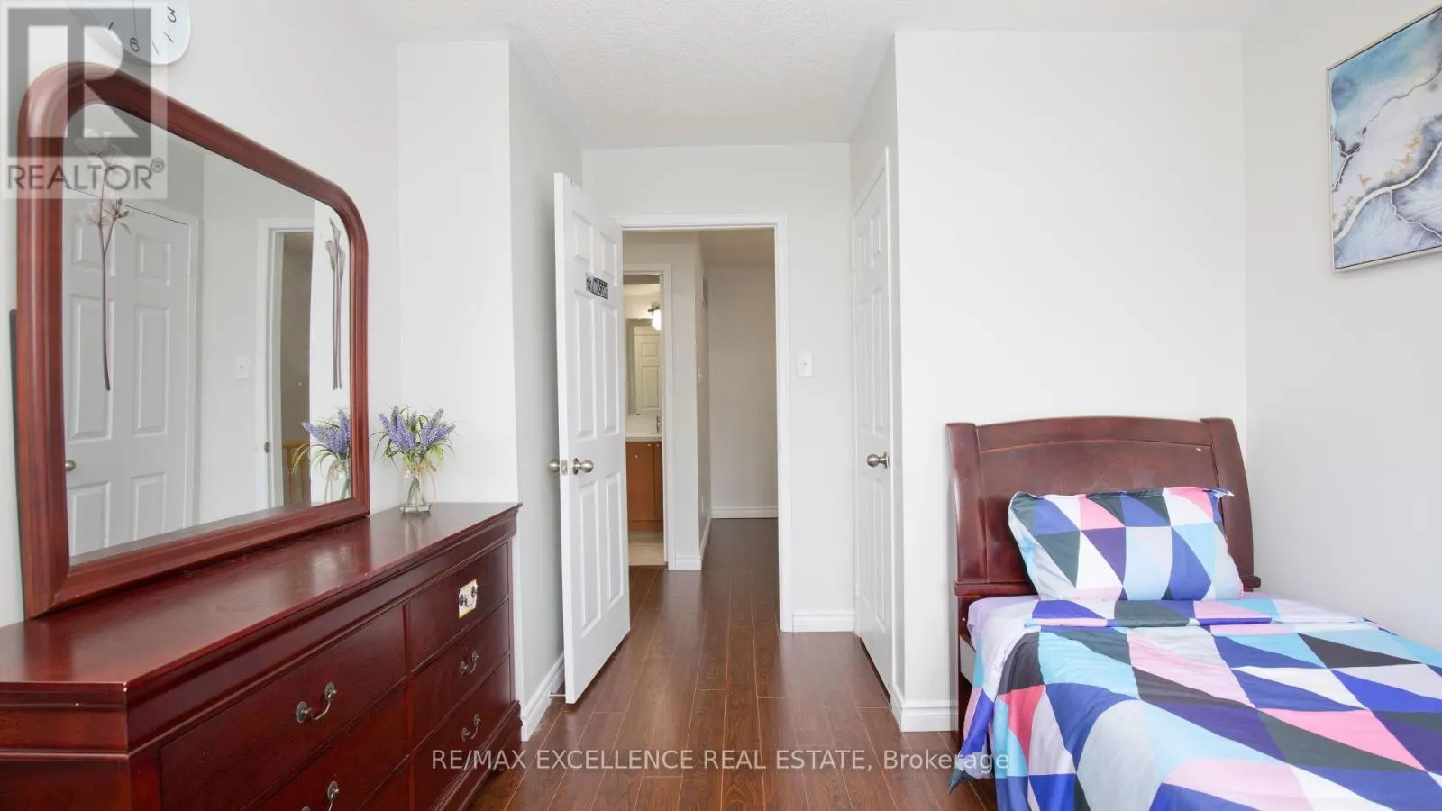 86 - 60 FAIRWOOD CIRCLE