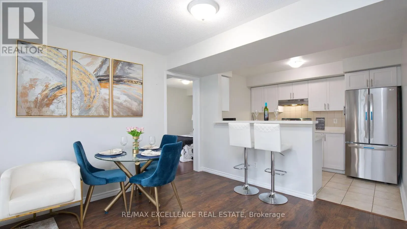 86 - 60 FAIRWOOD CIRCLE