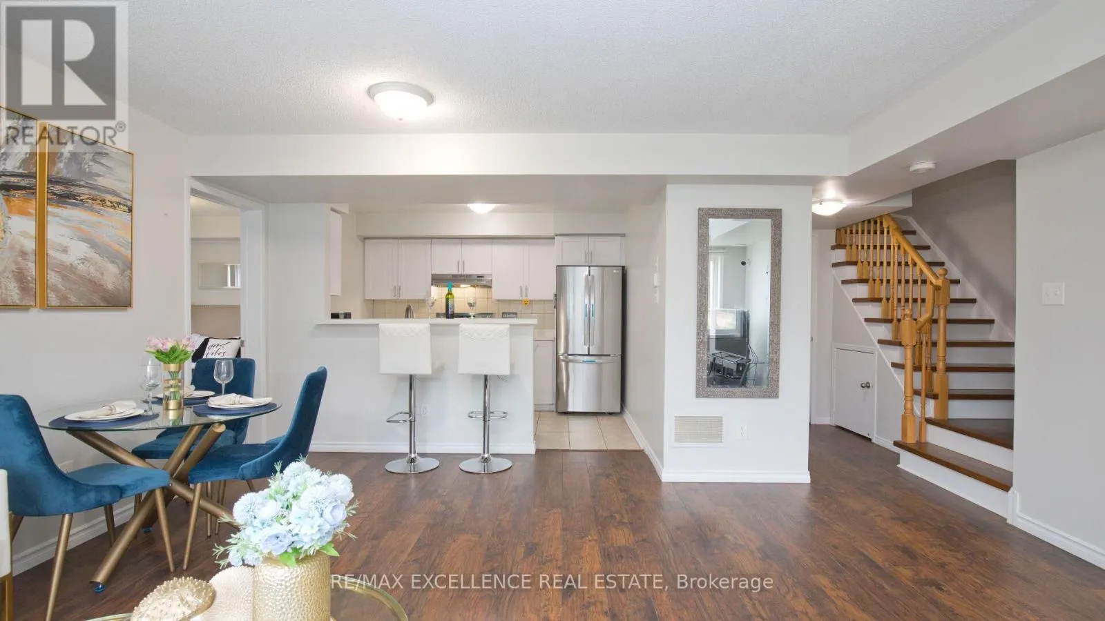 86 - 60 FAIRWOOD CIRCLE