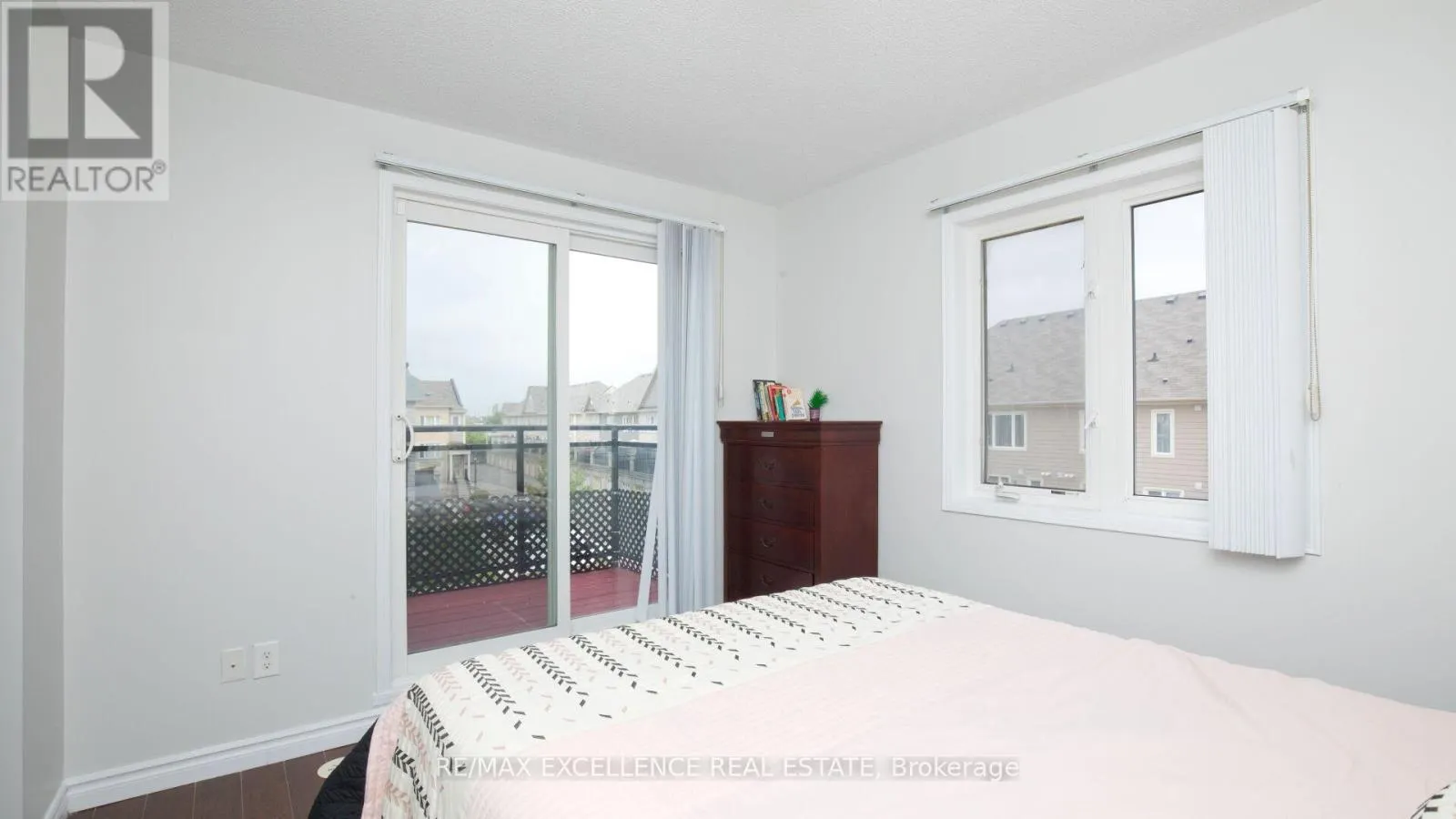 86 - 60 FAIRWOOD CIRCLE
