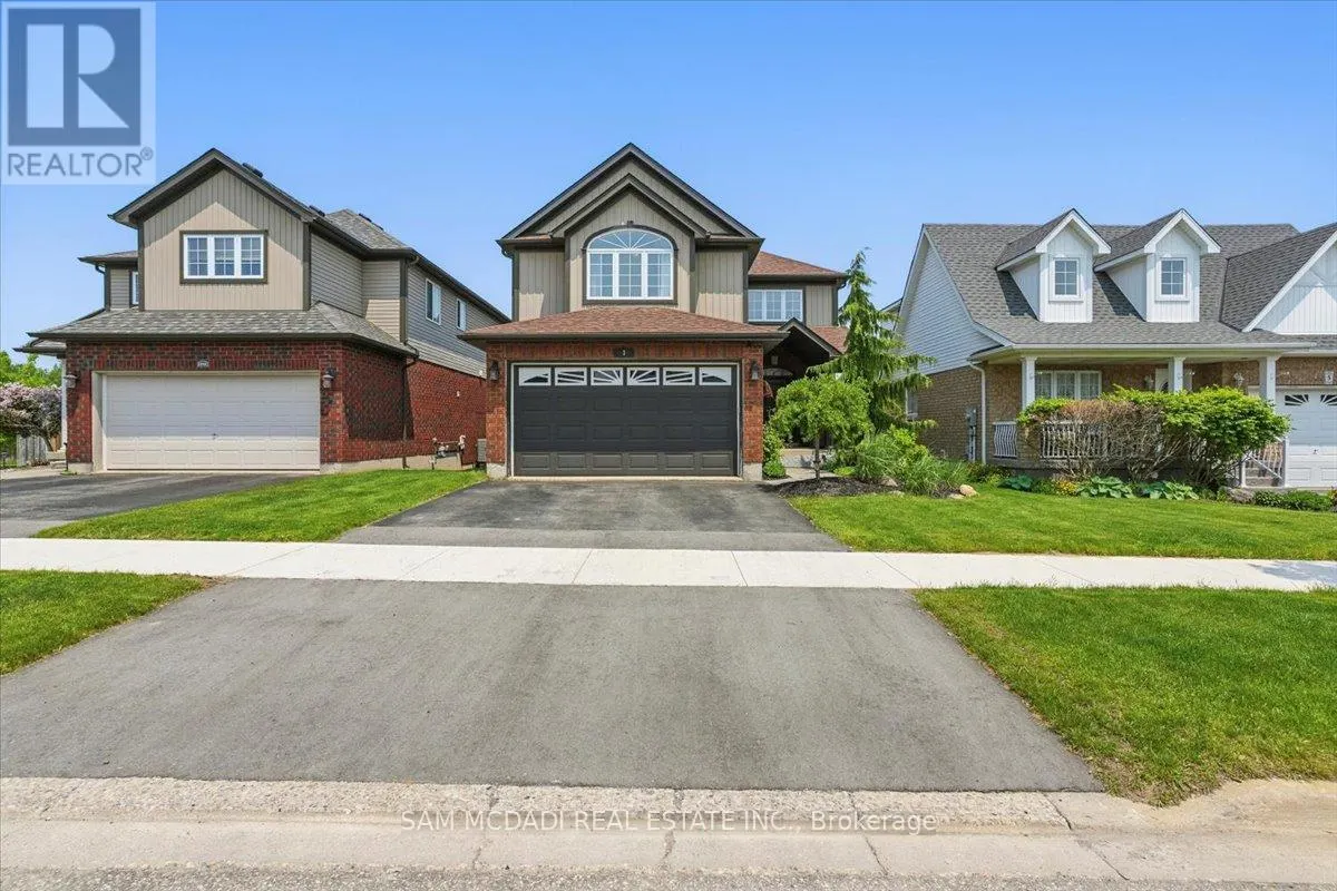 3 MAUDE COURT