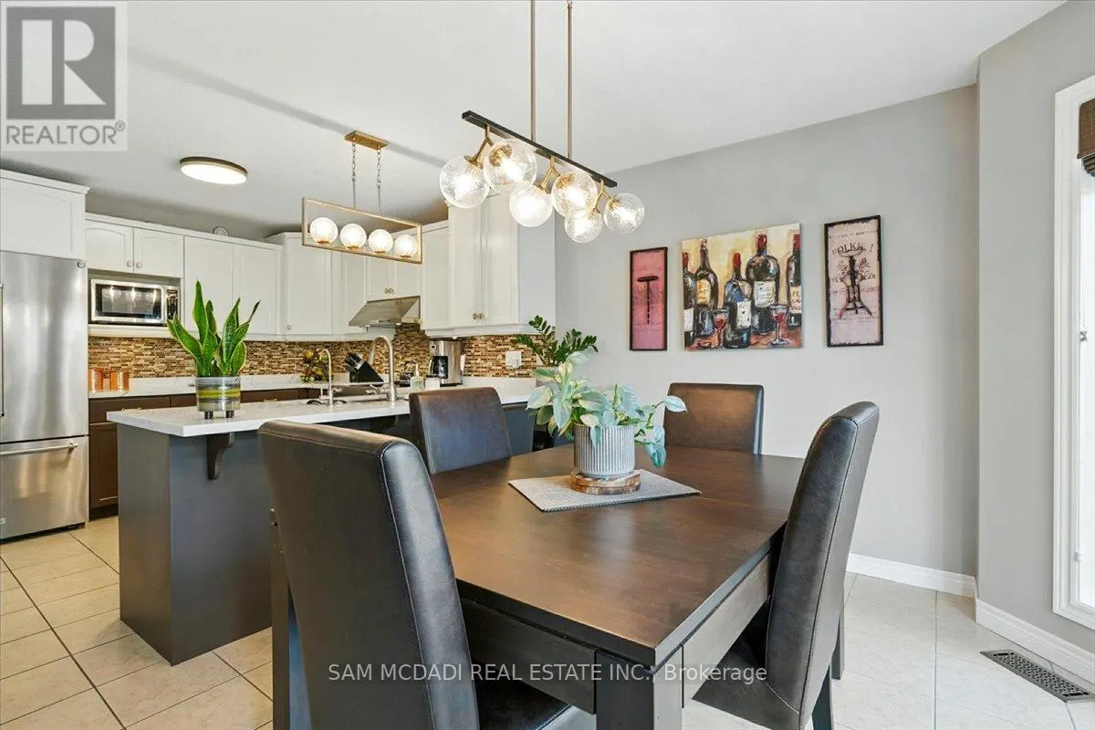 3 MAUDE COURT