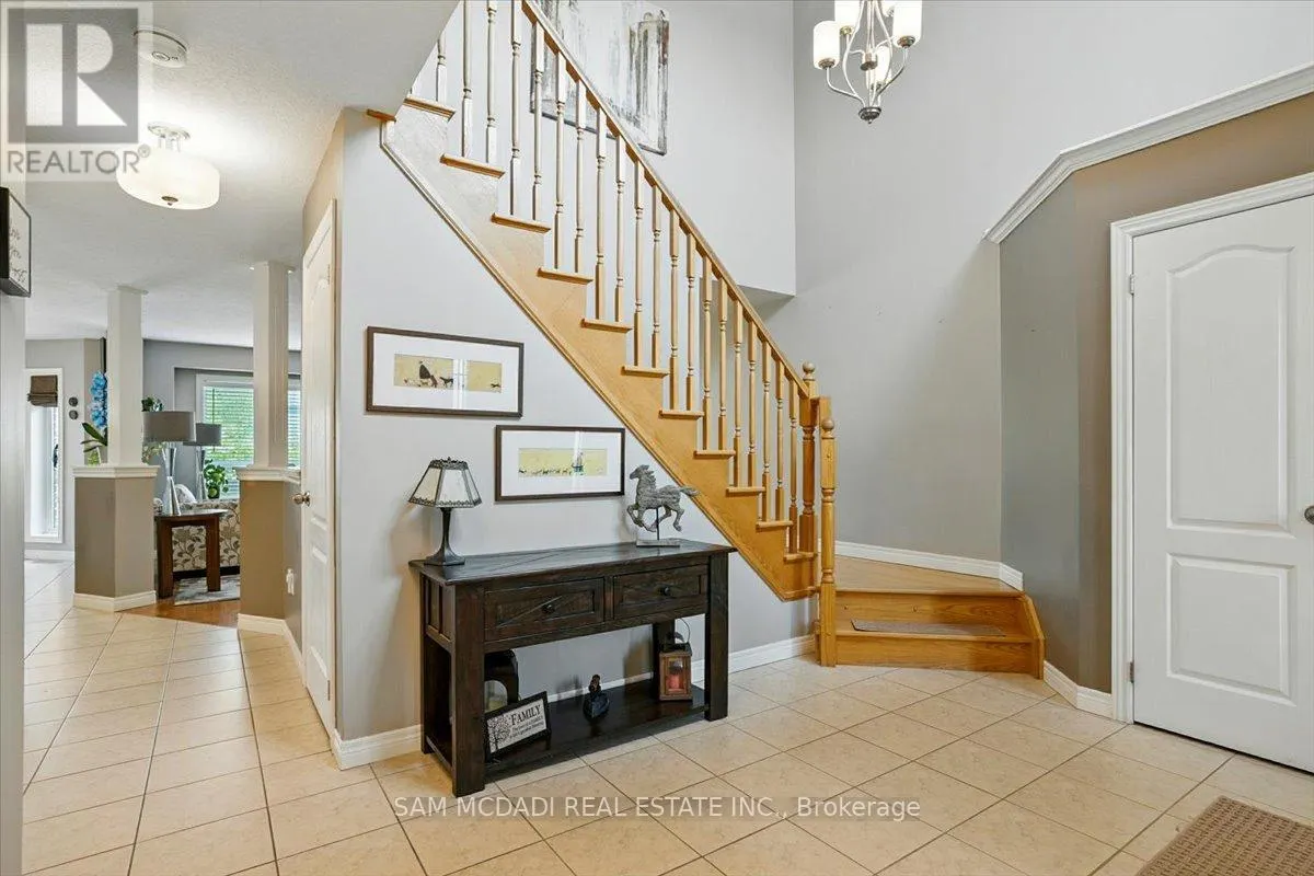 3 MAUDE COURT