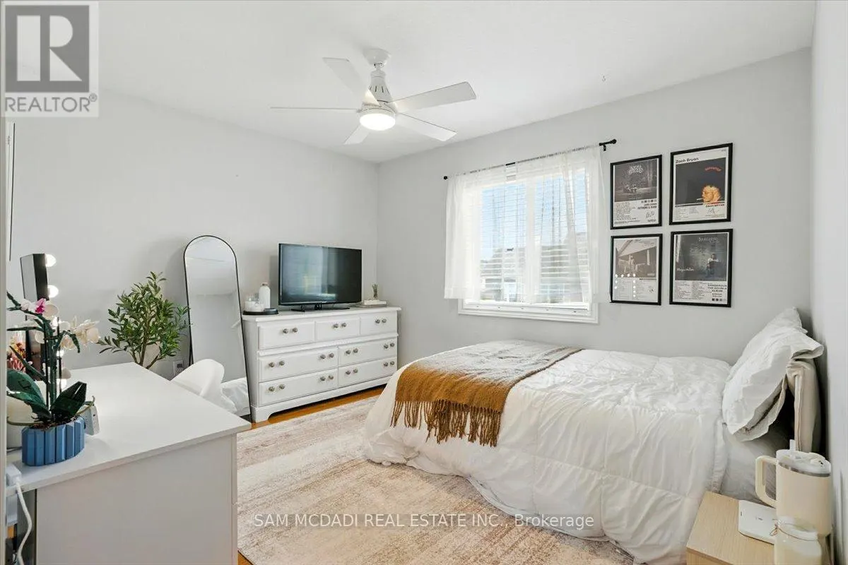 3 MAUDE COURT
