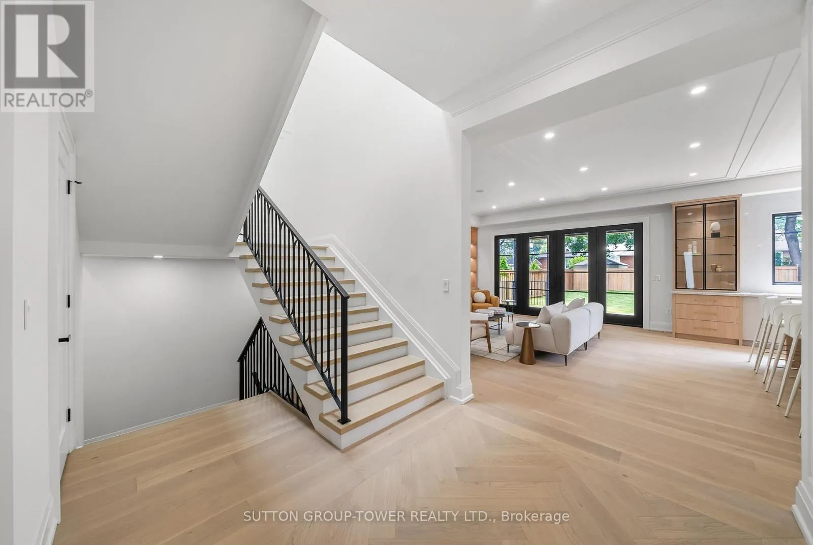 121 EDGECROFT ROAD