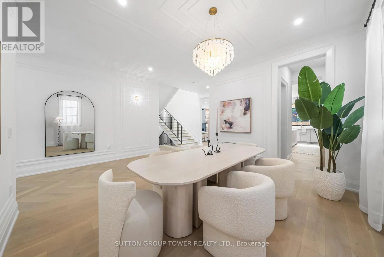 121 EDGECROFT ROAD