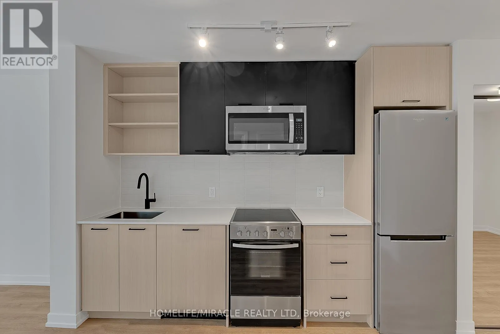 311 - 2300 ST. CLAIR AVENUE W
