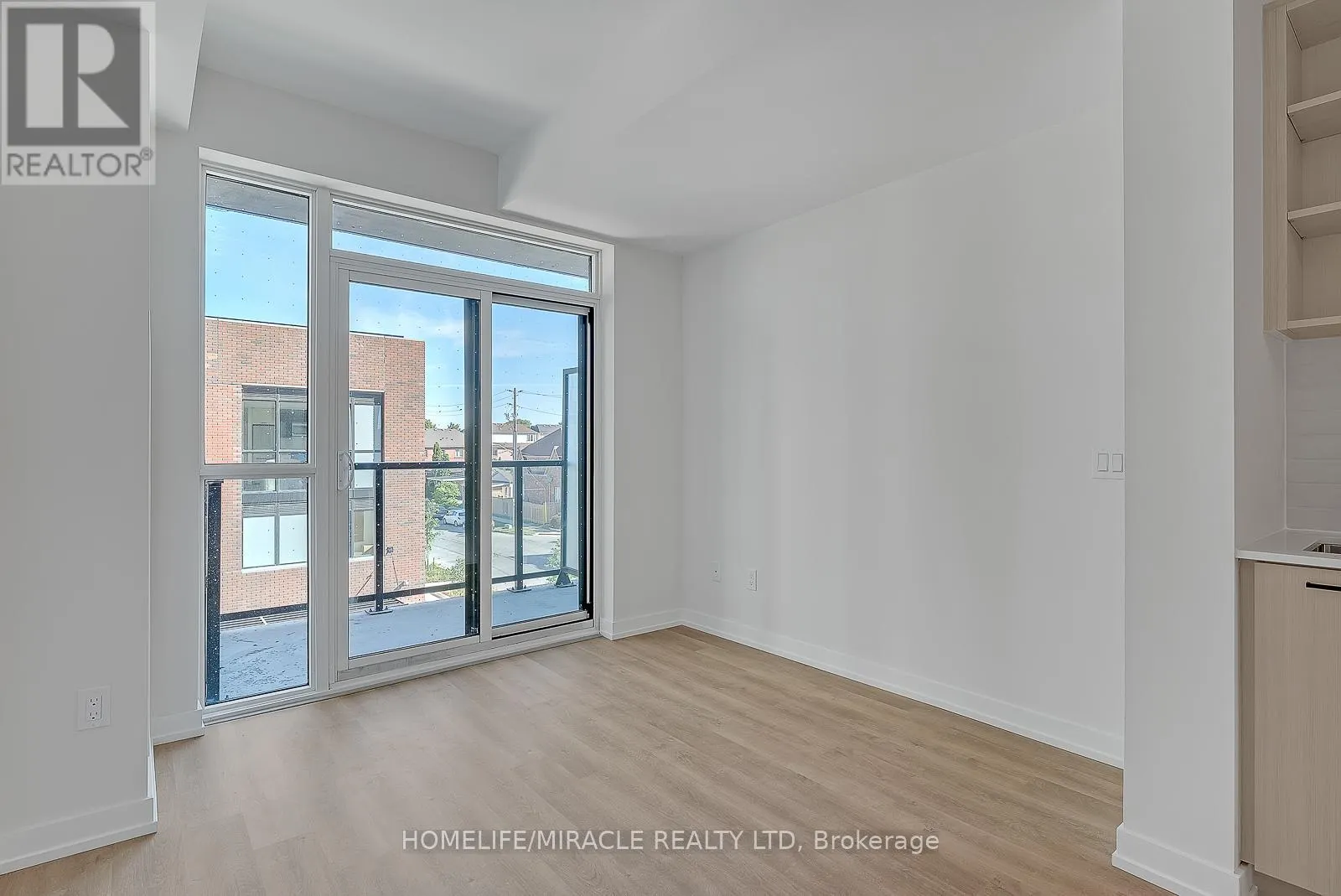 311 - 2300 ST. CLAIR AVENUE W
