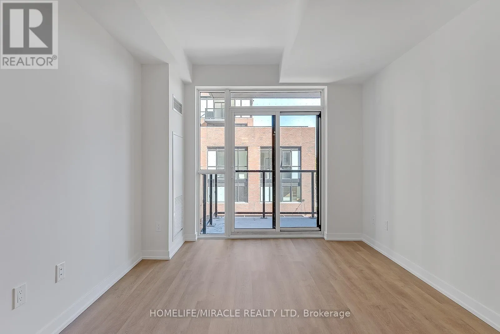 311 - 2300 ST. CLAIR AVENUE W