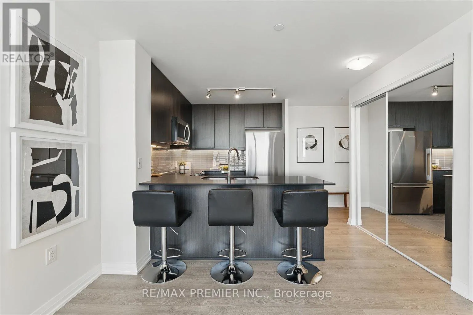 2409 - 50 THOMAS RILEY ROAD