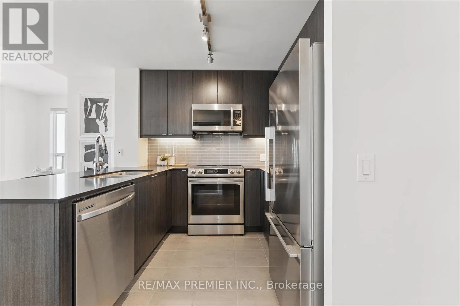 2409 - 50 THOMAS RILEY ROAD
