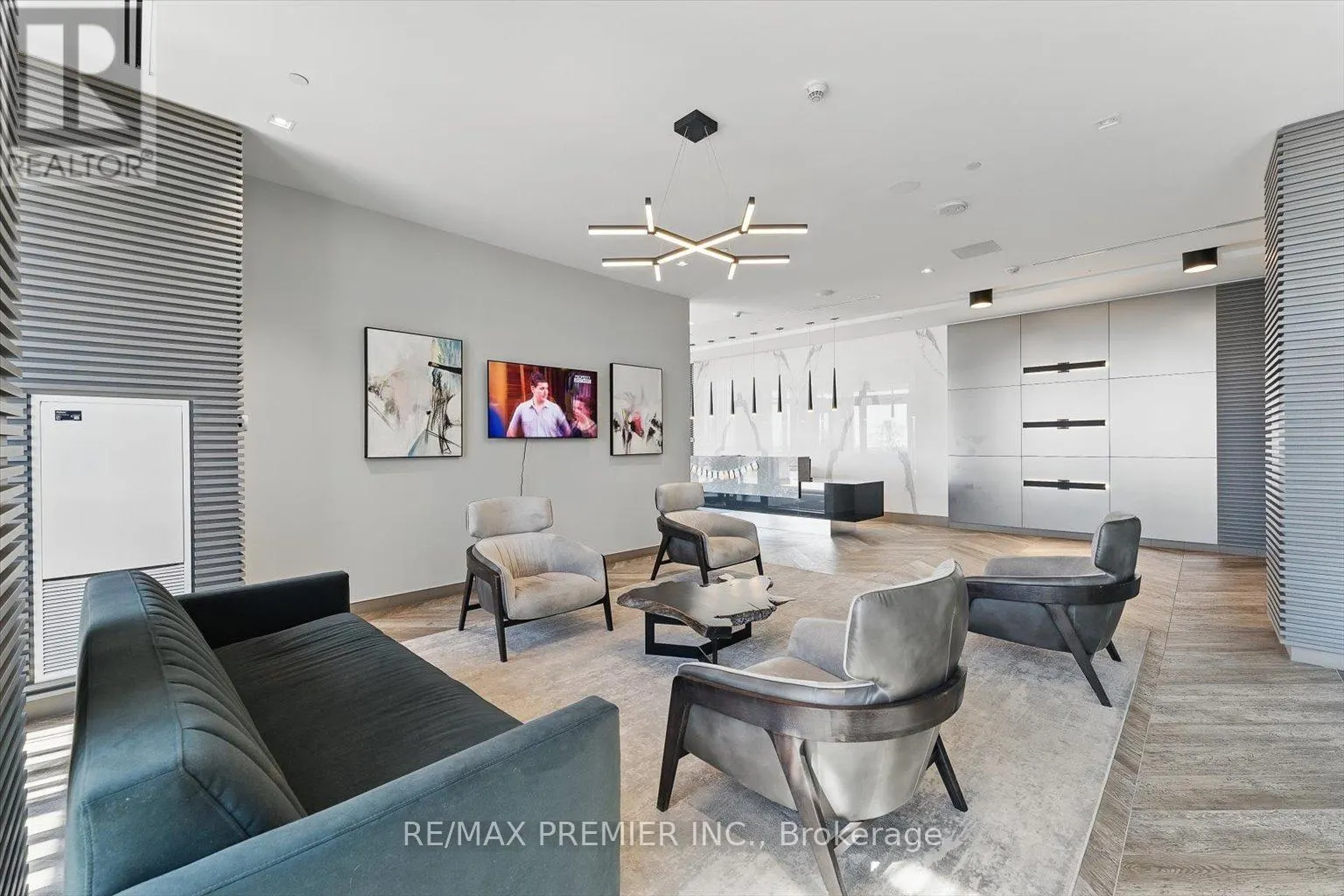 2409 - 50 THOMAS RILEY ROAD