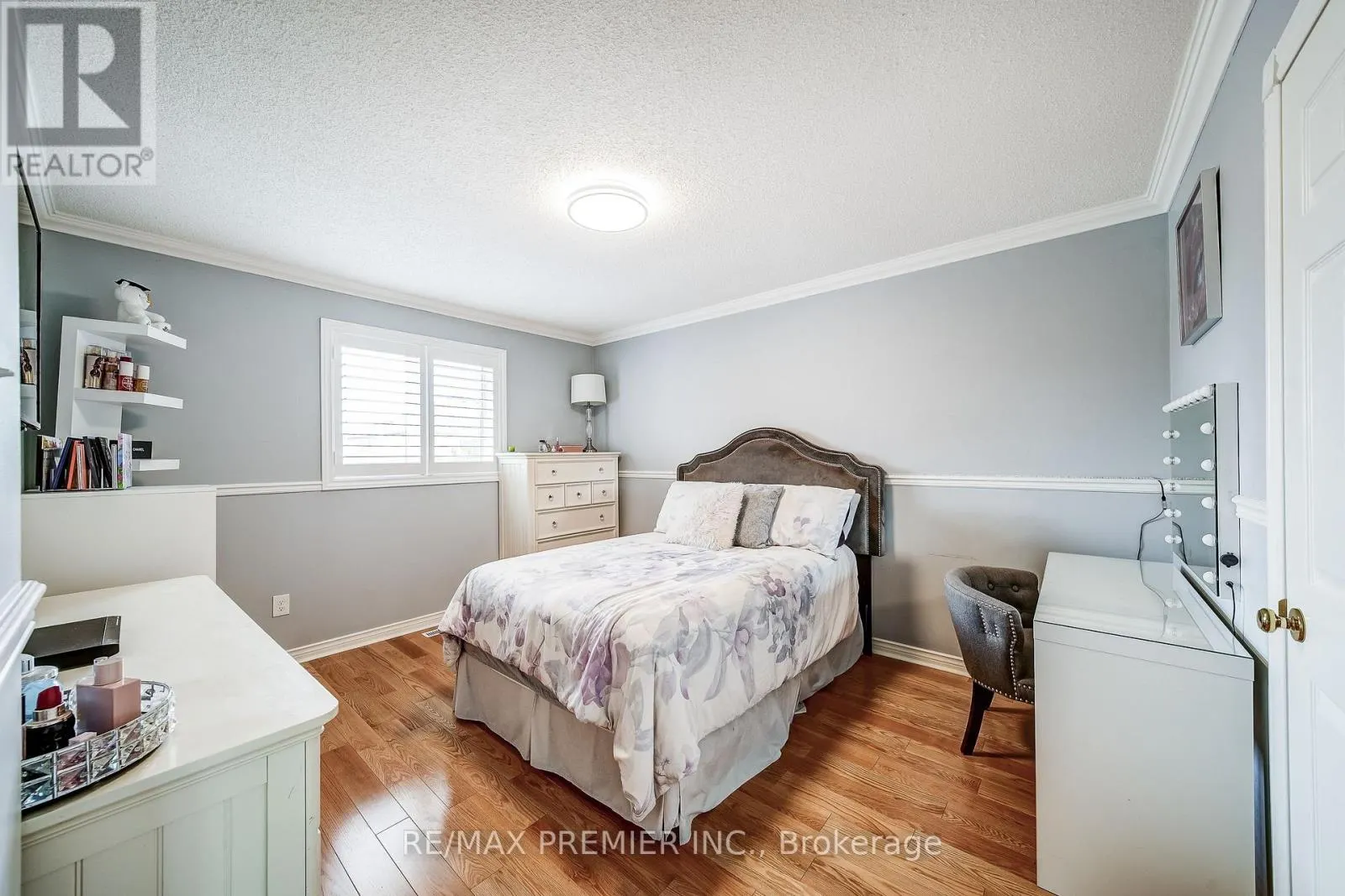21 BERRYDOWN DRIVE