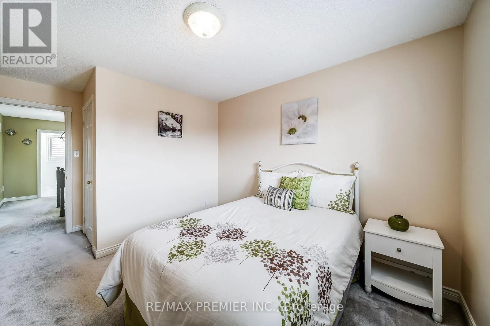 21 BERRYDOWN DRIVE