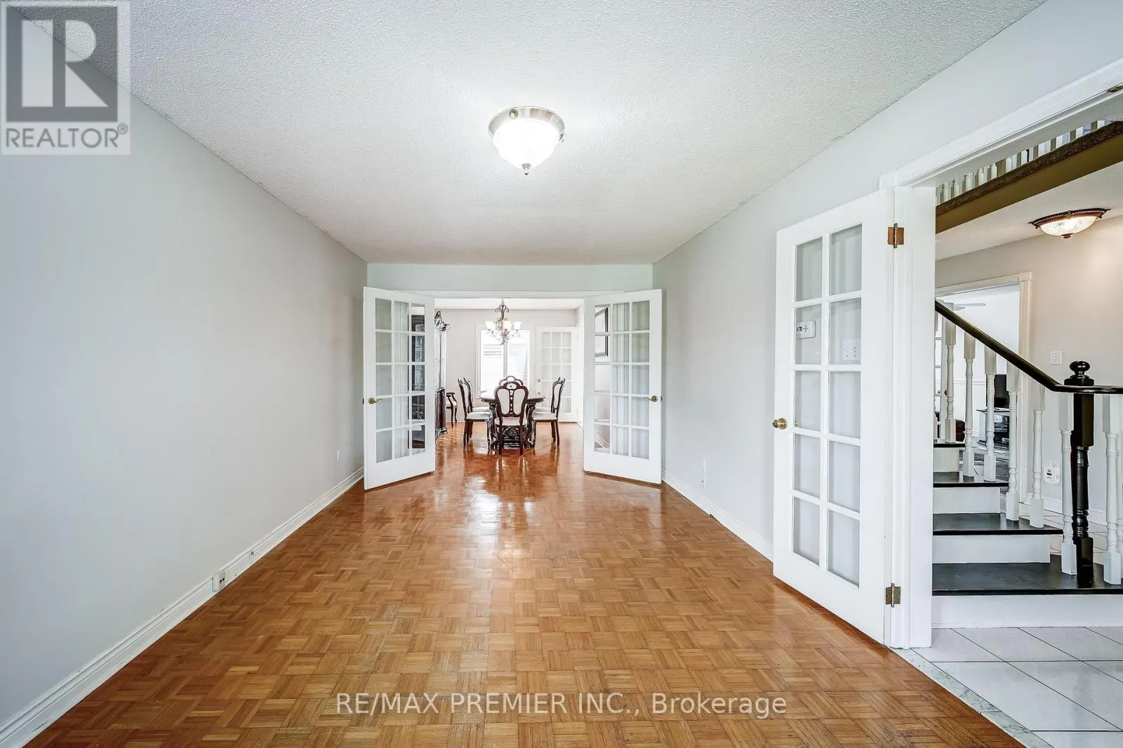 21 BERRYDOWN DRIVE