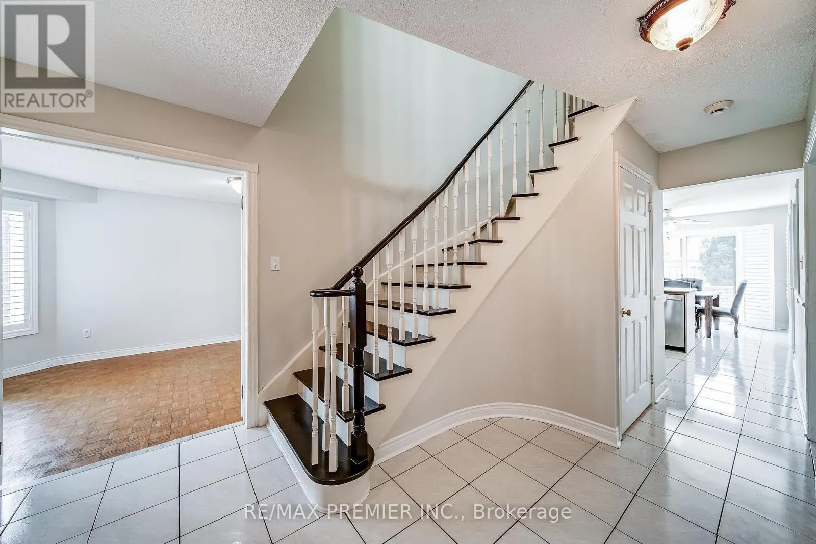 21 BERRYDOWN DRIVE